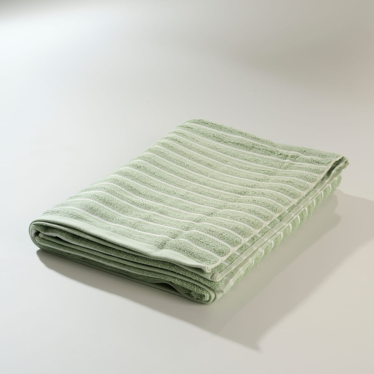 03 12 0037 Toalha de Praia Breton Stripes Me Verde Sage Branco 001.jpg